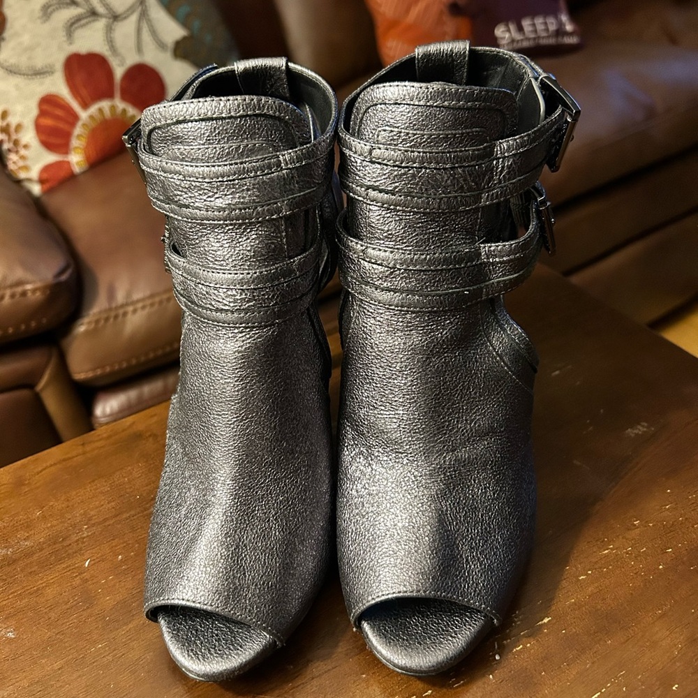 Michael Kors Metallic Silver Peep Toe 4 Inch Heel with buckles. Genuine leather